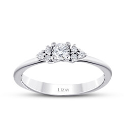 0.28 Carat Diamond Trend Ring - 1