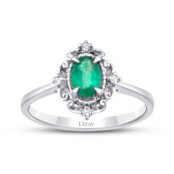 0.42 Carat Diamond Emerald Ring - 1