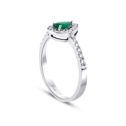 0.46 Carat Diamond Emerald Ring - 2