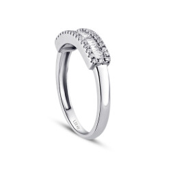 0.47 Carat Diamond Baguette Ring - 2