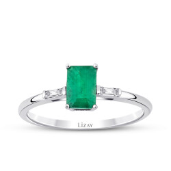 0.57 Carat Diamond Emerald Ring - 1