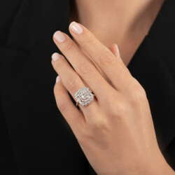 1.24 Carat Diamond Baguette Ring - 3